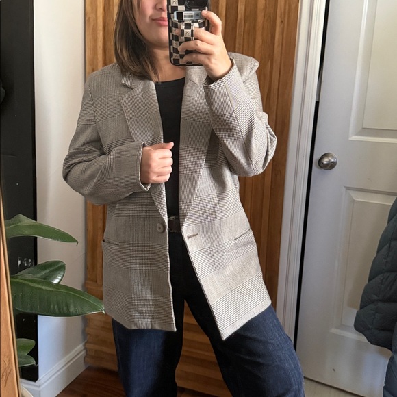 Vintage Gianni Sport 100% wool Herringbone Relaxed Oversized Blazer. Size 10 - Picture 9 of 12